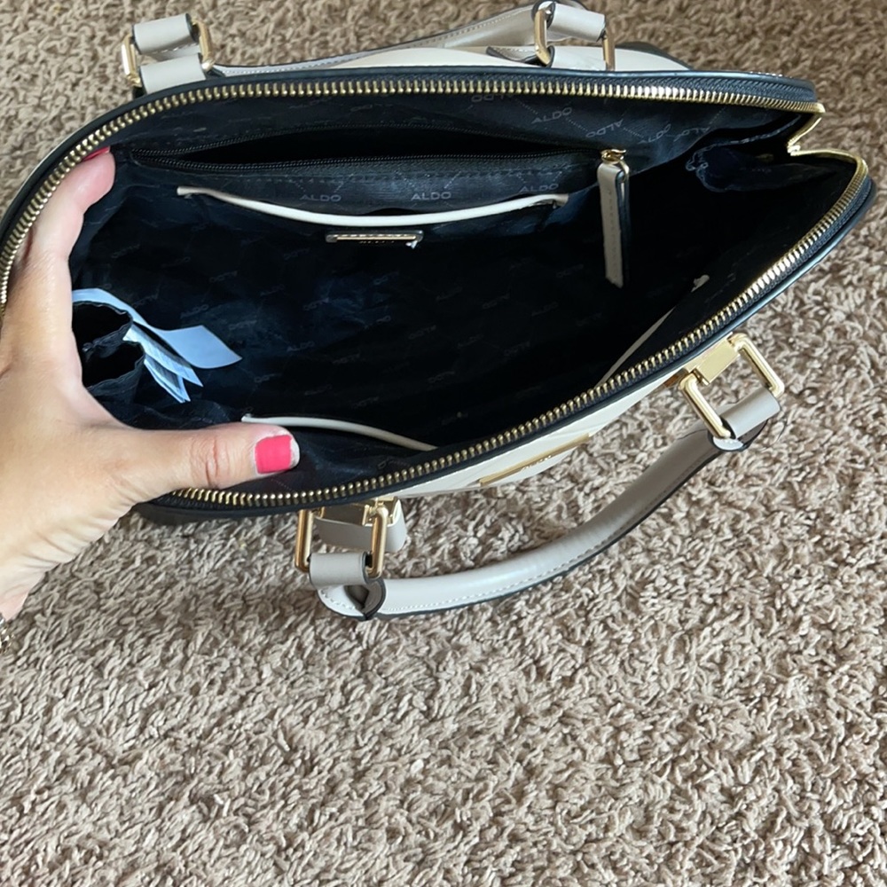 Bag - Picture 3 of 5